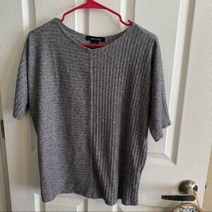 Adele & May Gray Ribbed Contrast Pullover Knit Top Size Small Short Sleeves